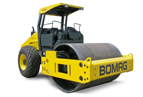 Product picture BOMAG Single drum roller BW 211 D-3 / BW 211 PD-3 OPERATION & MAINTENANCE MANUAL